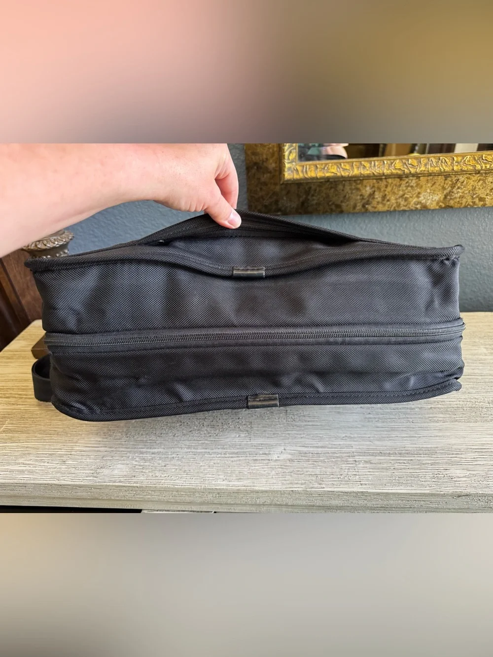 Victorinox Swiss Army Expanding Laptop Briefcase with Padded Shoulder Strap